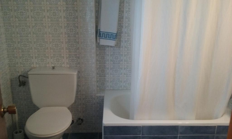 Imagen general del Hotel Puente de los Santos. Foto 2