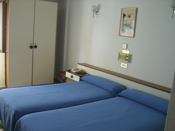 Imagen general del Hotel Puente de los Santos. Foto 5