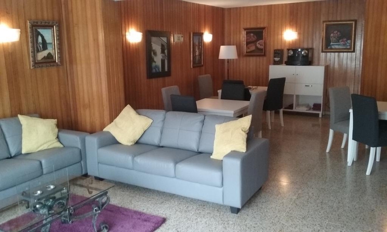 Imagen general del Hotel Puente de los Santos. Foto 7