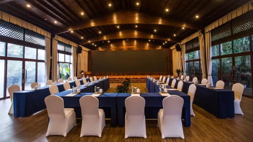 Imagen de los interiores del Hotel Puer Redpanda Manor. Foto 19