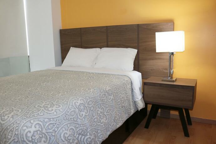 Imagen general del Hotel Puerta Alameda Suites, Ciudad de M&eacute;xico. Foto 4