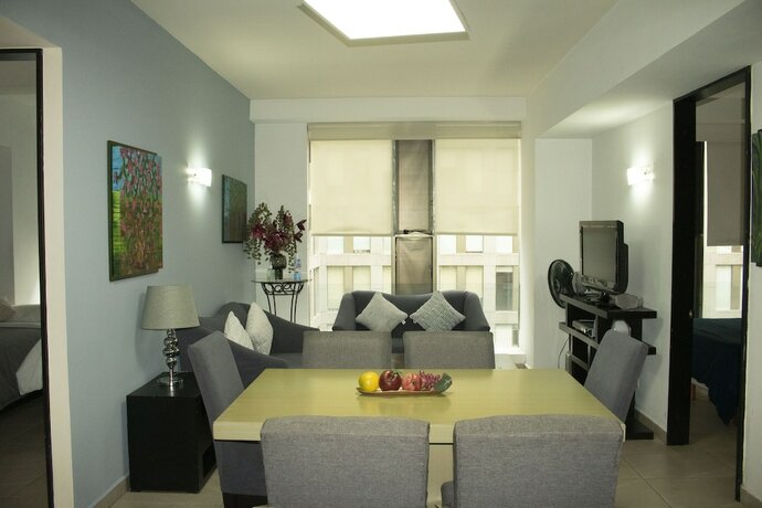 Imagen de la habitación del Hotel Puerta Alameda Suites, Ciudad de M&eacute;xico. Foto 17