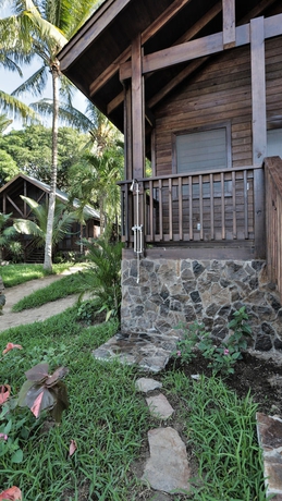 Imagen de los exteriores del Hotel Puerta Azul, Isla de Roatán. Foto 11