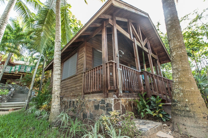 Imagen de los exteriores del Hotel Puerta Azul, Isla de Roatán. Foto 14