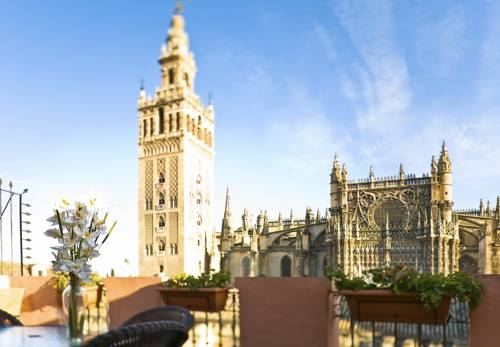 Imagen general del Hotel Puerta Catedral Apartments. Foto 2