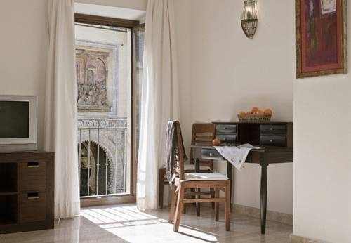 Imagen general del Hotel Puerta Catedral Apartments. Foto 3