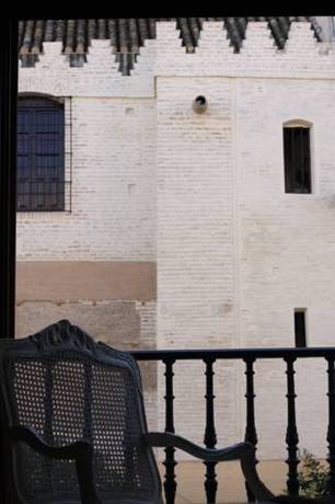 Imagen general del Hotel Puerta Catedral Apartments. Foto 10