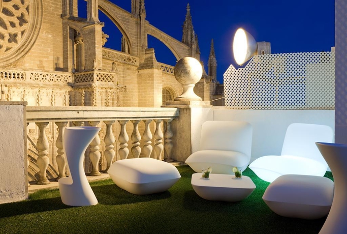 Imagen general del Hotel Puerta Catedral Suites. Foto 5