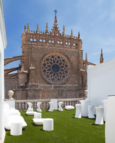 Imagen general del Hotel Puerta Catedral Suites. Foto 10