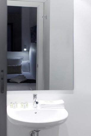 Imagen general del Hotel Puerta Catedral Suites. Foto 12