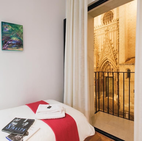 Imagen general del Hotel Puerta Catedral Suites. Foto 15