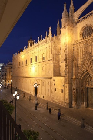 Imagen general del Hotel Puerta Catedral Suites. Foto 16