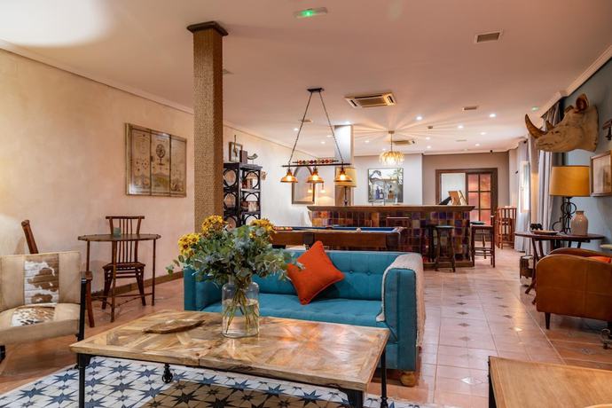 Imagen de los interiores del Hotel Puerta De Algadir. Foto 18