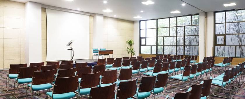 Imagen de los interiores del Hotel Puerta De Bilbao. Foto 14