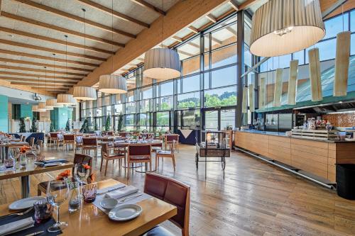 Imagen del bar/restaurante del Hotel Puerta De Bilbao. Foto 2