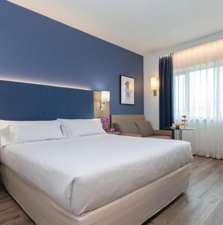 Imagen de la habitación del Hotel Puerta De Bilbao. Foto 8