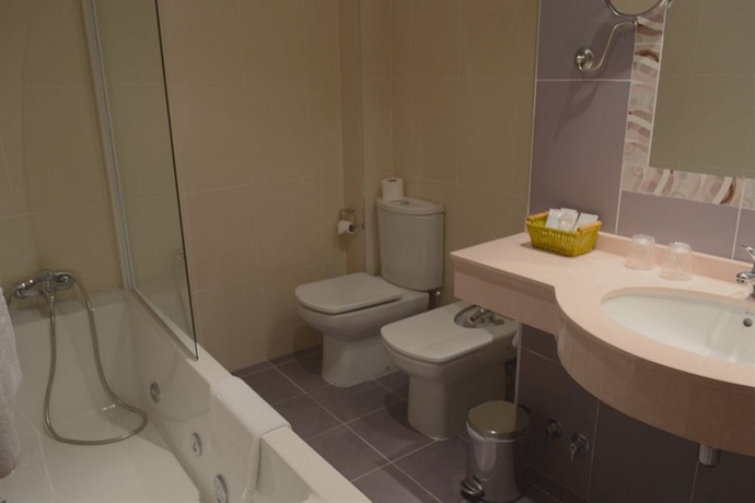 Imagen de la habitación del Hotel Puerta De Cazorla. Foto 6