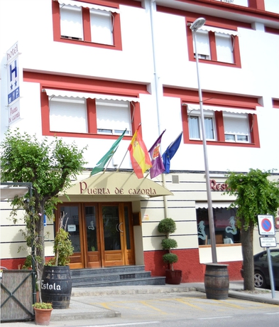 Imagen general del Hotel Puerta De Cazorla. Foto 1