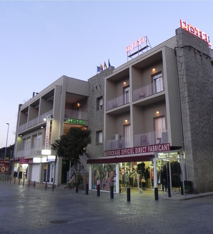 Imagen general del Hotel Puerta De España. Foto 1