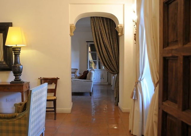 Imagen de los interiores del Hotel Puerta De La Luna. Foto 12