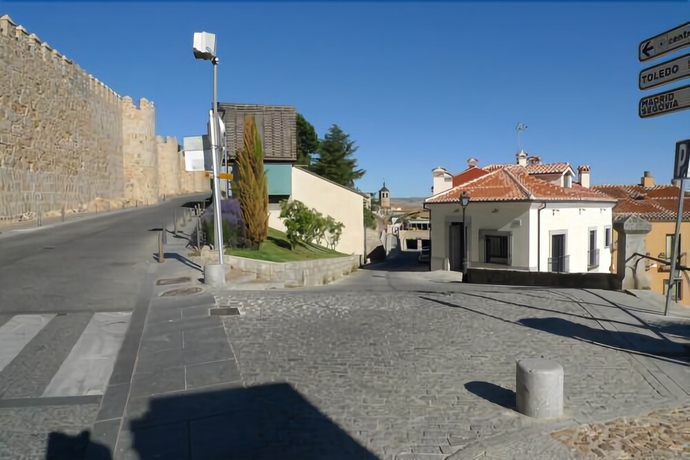 Imagen general del Hotel Puerta De La Santa. Foto 2