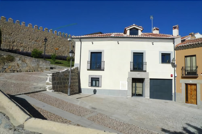 Imagen general del Hotel Puerta De La Santa. Foto 3