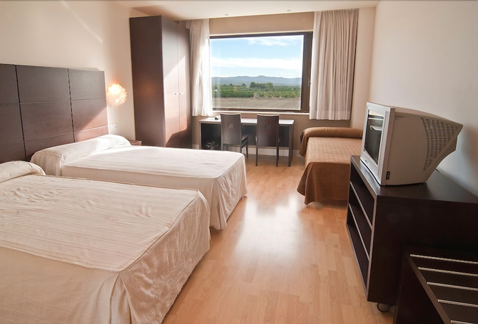 Imagen de la habitación del Hotel Puerta De La Serrania. Foto 7