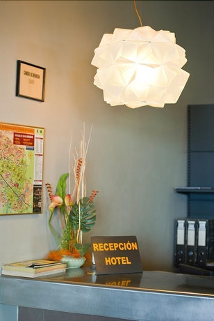 Imagen de los interiores del Hotel Puerta De La Serrania. Foto 16