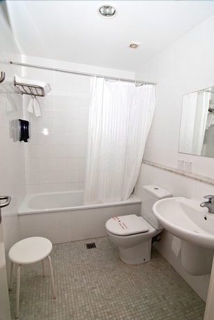 Imagen de la habitación del Hotel Puerta De La Serrania. Foto 14