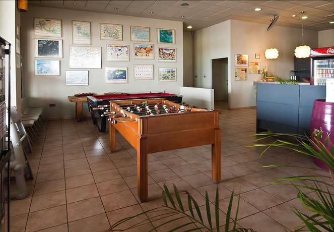 Imagen de los interiores del Hotel Puerta De La Serrania. Foto 18