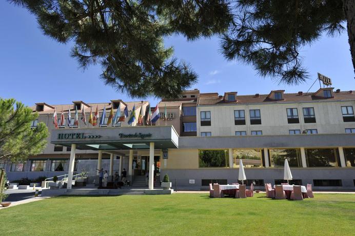 Imagen general del Hotel Puerta De Segovia. Foto 7