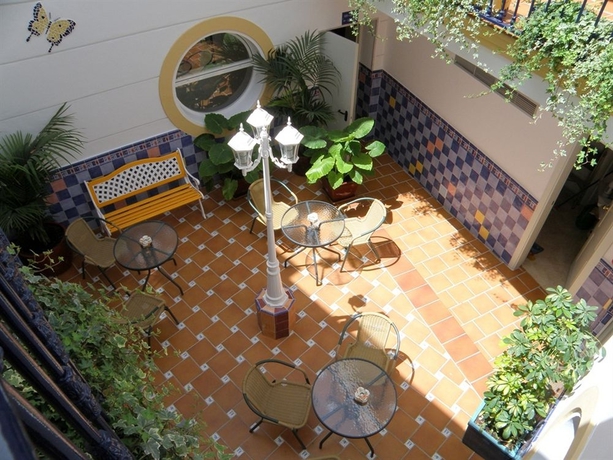 Imagen de los exteriores del Hotel Puerta Del Mar, Nerja. Foto 8