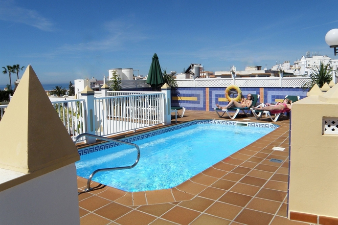 Imagen de la piscina del Hotel Puerta Del Mar, Nerja. Foto 15