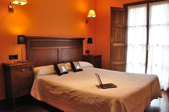 Imagen de la habitación del Hotel Puerta Del Oriente. Foto 7