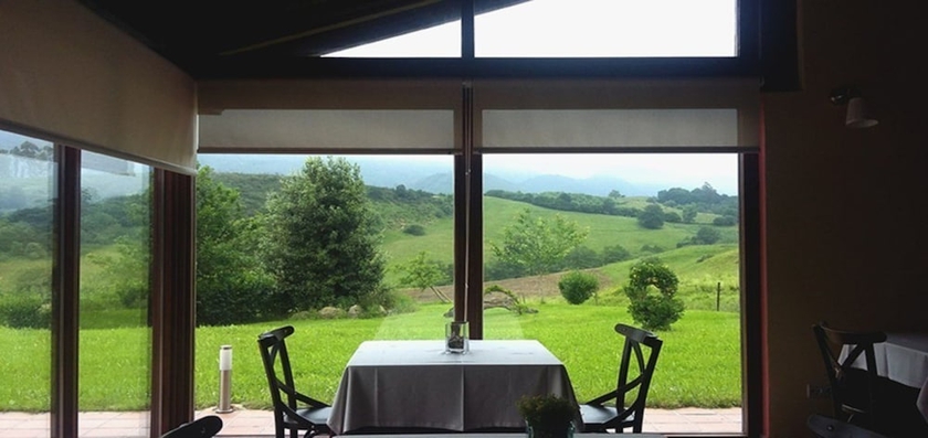 Imagen de los interiores del Hotel Puerta Del Oriente. Foto 19