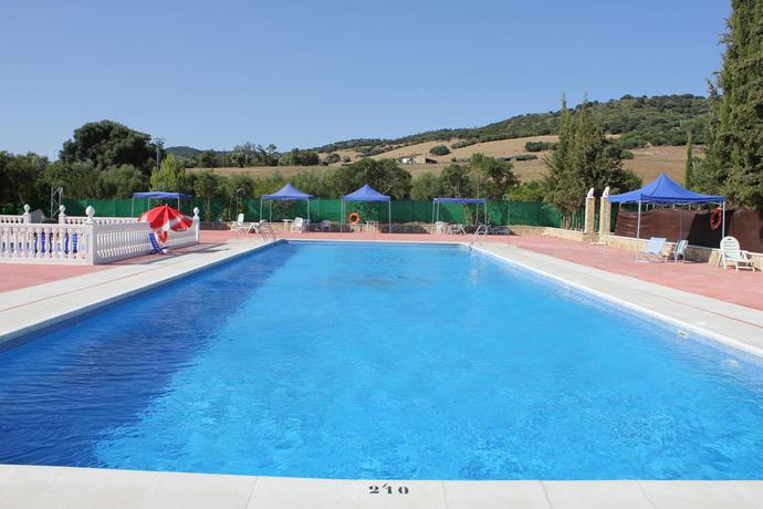 Imagen general del Hotel Puerta Del Parque. Foto 8