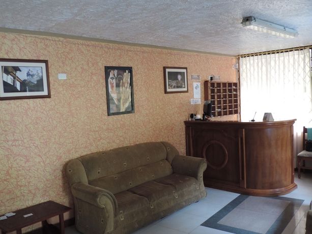 Imagen de los interiores del Hotel Puerta Del Sol, Baños. Foto 15