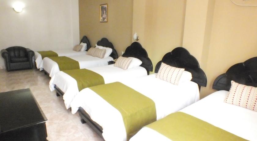 Imagen de la habitación del Hotel Puerta Del Sol, David. Foto 3