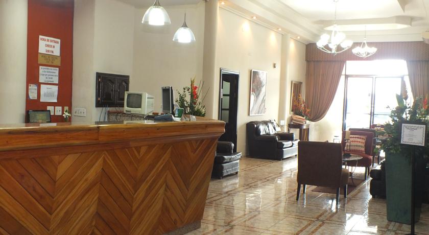 Imagen de los interiores del Hotel Puerta Del Sol, David. Foto 7