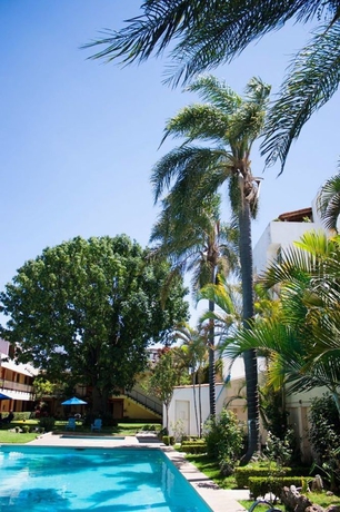 Imagen de la piscina del Hotel Puerta Del Sol, Guadalajara. Foto 12