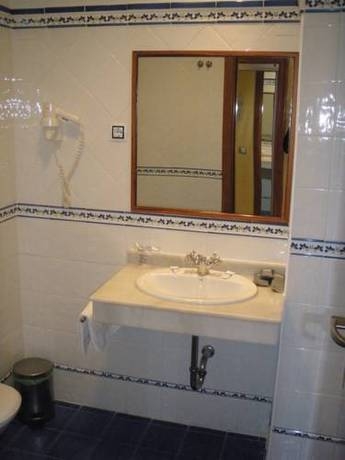 Imagen de la habitación del Hotel Puerta Guadalajara. Foto 9