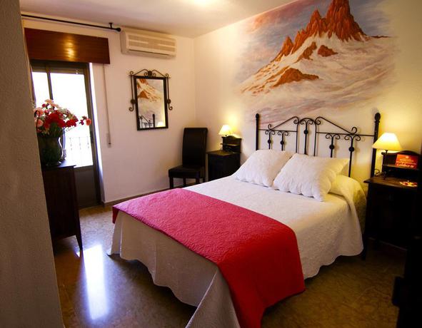 Imagen de la habitación del Hotel Puerta Nazarí. Foto 11