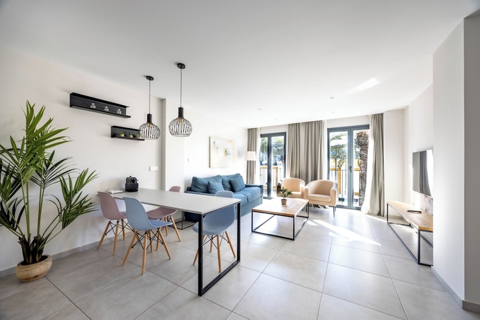 Imagen de la habitación del Hotel Puerta Real. Foto 4