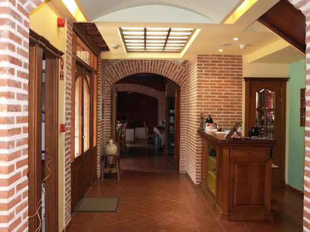 Imagen general del Hotel Puerta Sepúlveda. Foto 19