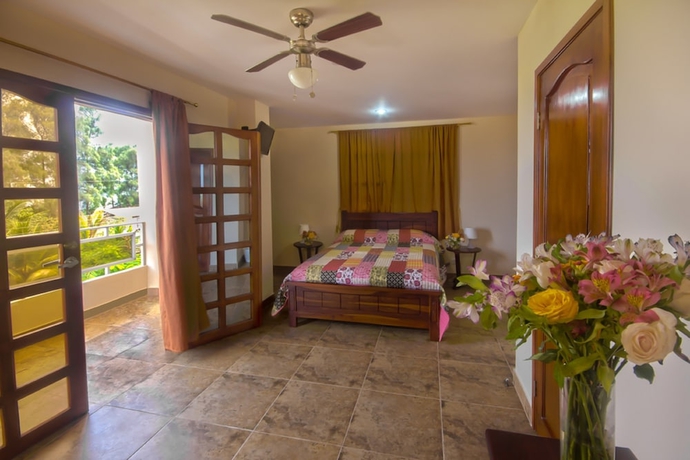 Imagen de la habitación del Hotel Puerta Sol Inn. Foto 2