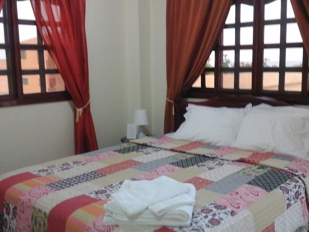 Imagen de la habitación del Hotel Puerta Sol Inn. Foto 6