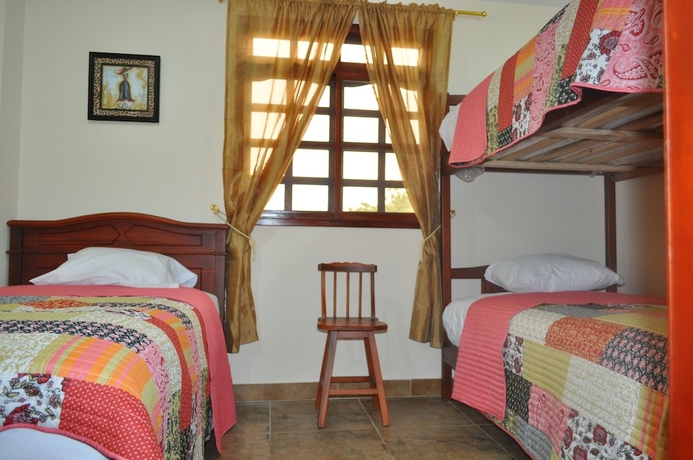 Imagen de la habitación del Hotel Puerta Sol Inn. Foto 7