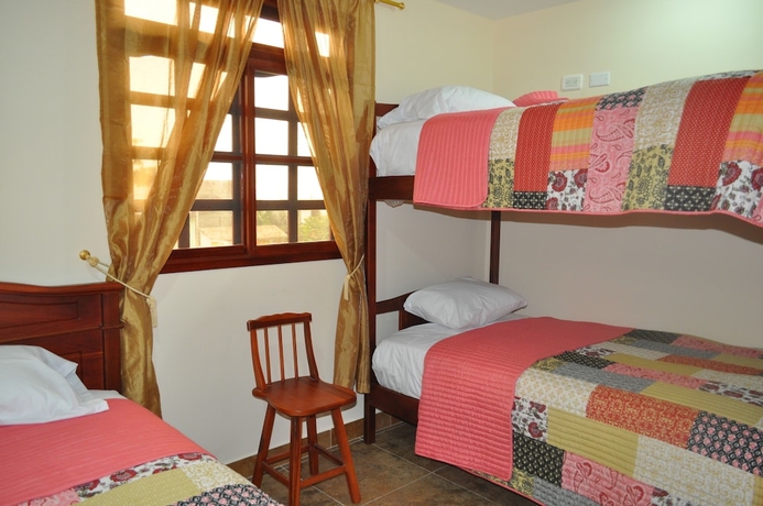 Imagen de la habitación del Hotel Puerta Sol Inn. Foto 8