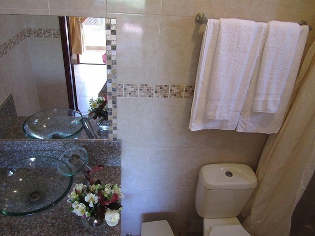 Imagen de la habitación del Hotel Puerta Sol Inn. Foto 16