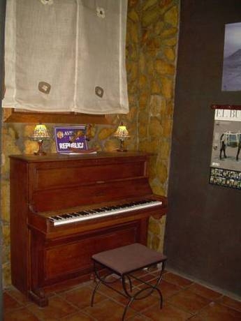 Imagen general del Hotel Puerta Terrer. Foto 16